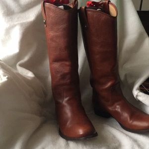 Melissa button Frye boot